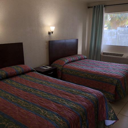 Sunset Inn- Fort Pierce, Fl 외부 사진