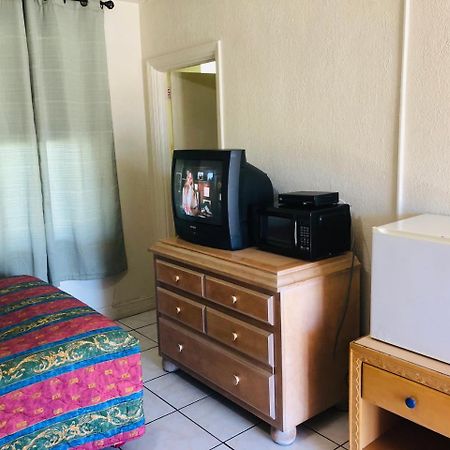 Sunset Inn- Fort Pierce, Fl 외부 사진