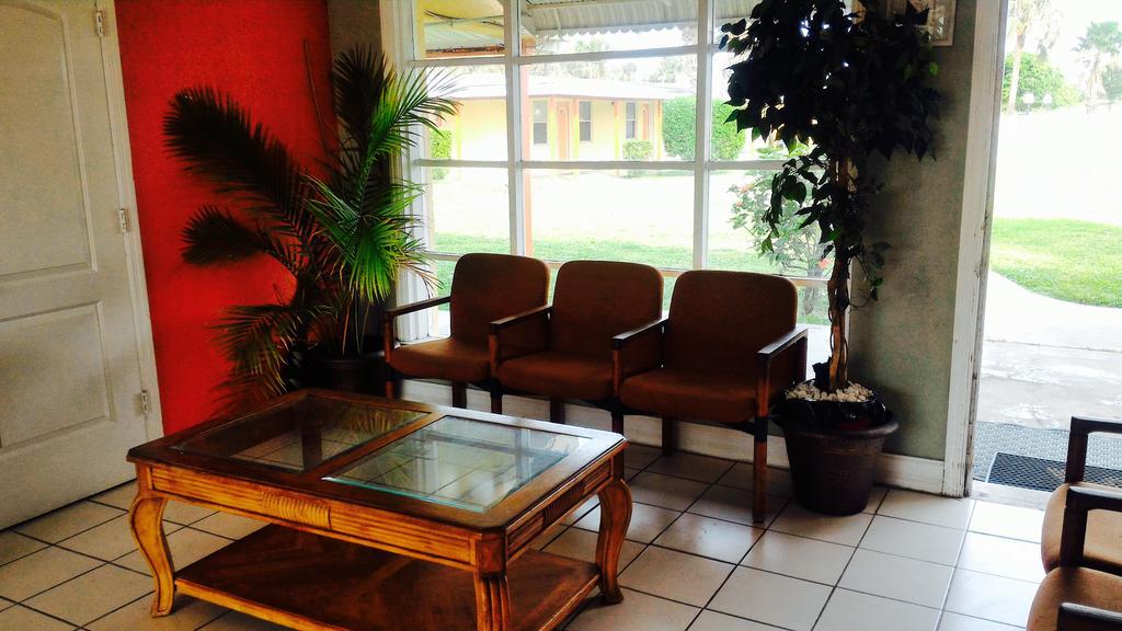 Sunset Inn- Fort Pierce, Fl 외부 사진