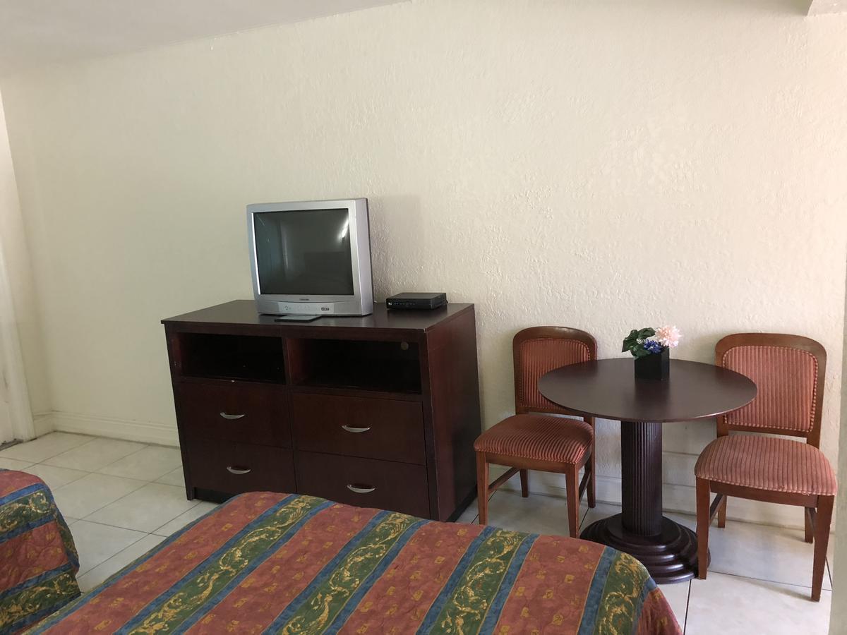 Sunset Inn- Fort Pierce, Fl 외부 사진